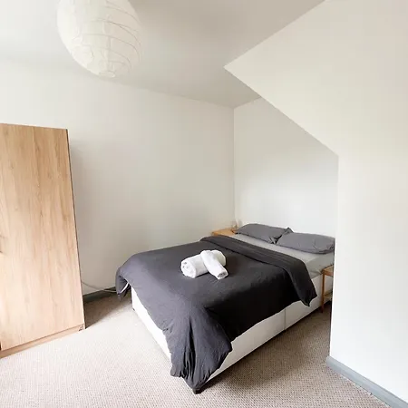 Tatil Evi Well-equipped 4 Bedroom House Close To Centre Leeds (West Yorkshire)