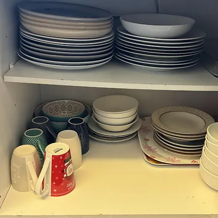 Holiday home Well-equipped 4 Bedroom House Close To Centre *